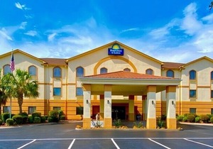 Days Inn & Suites by Wyndham Prattville-Montgomery