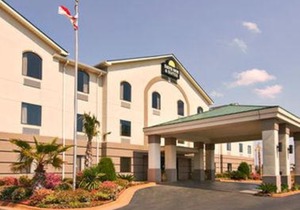 Days Inn & Suites by Wyndham Prattville-Montgomery
