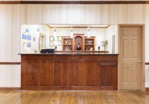 Days Inn & Suites by Wyndham Tucker/Northlake