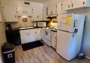 Delightful and homey - Fantastic 2br/1ba Apartment