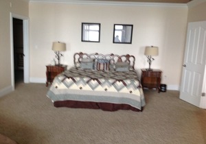DELUXE LAKEFRONT PENTHOUSE