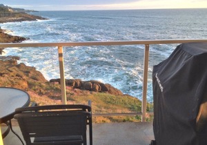 Depoe Bay Condo! Right on the Ocean! Fantastic Views!