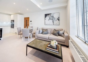 Designer 2 Bed Apartment in Riverside development