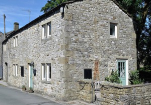 Detached barn conversion with side terrace overlooking the river.