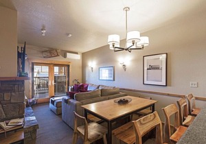 Direct Ski in and Ski out!! 2 bedroom/1 bath Morning Eagle ski in/out!!
