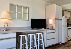 Direct Sound Water View and Beach Access WiFi Kitchen Pool
