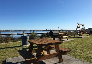 Direct Sound Water View and Beach Access WiFi Kitchen Pool