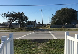 Direct Sound Water View and Beach Access WiFi Kitchen Pool