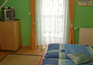 Double Room 3 - Gästehaus Lindenhof - Category 4 suns