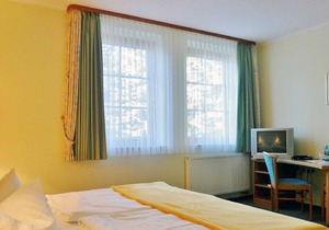Double Room - Disabled Access - Landhotel "Neuwiese" with traditional inn "At the Mill"