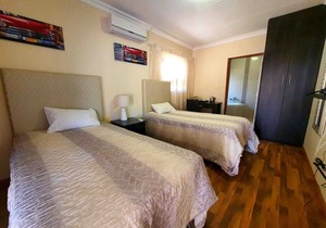 Double Room in cosy Guesthouse, one of the select guesthouses in Mahikeng ! in Mahikeng