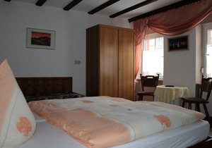 Double room, shower, toilet, non-smoking - Weinhaus Hotel Zum Josefshof