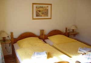 Double room, shower or bath, toilet