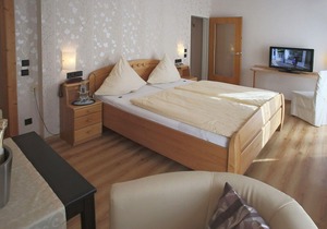 Double Room Shower / WC - Hotel Haus Christa