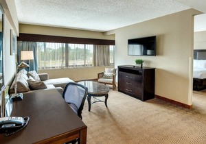 DoubleTree by Hilton Tinton Falls-Eatontown
