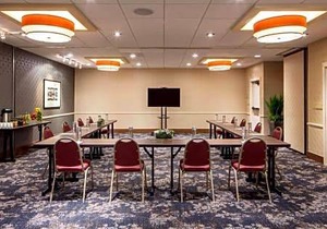 DoubleTree Suites by Hilton Minneapolis Downtown