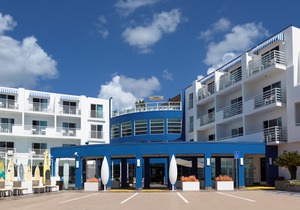 DoubleTree Suites by Hilton Doheny Beach