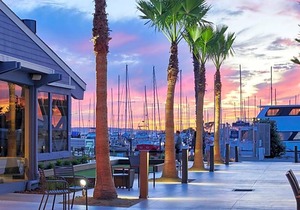 DoubleTree by Hilton Hotel Berkeley Marina
