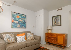 Downtown Rehoboth Beach w/ Ocean Views Split Level Condo Sleeping 6