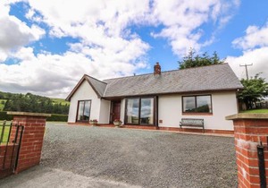 Drainbyrion Farm House
