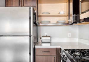 Dreamy Mountain View 1BR w/Pool & Gym, walk to Caltrain, by Blueground