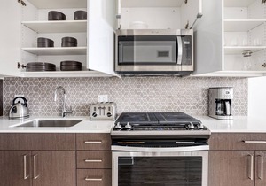 Dreamy South Loop Studio w/Pool, Gym, Roof Deck, near L, by Blueground (#CHI430)