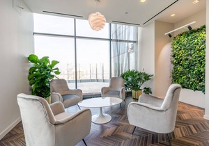 Dreamy South Loop Studio w/Pool, Gym, Roof Deck, near L, by Blueground (#CHI430)
