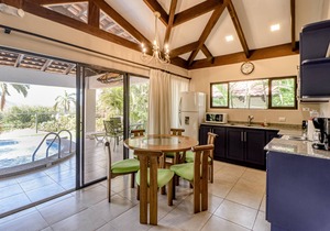 Dreamy Villa Near the Beach W/Private Pool, Shared Pools, & Free WiFi