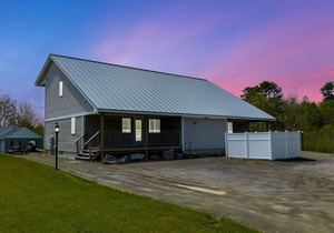East unit in Ocean View Duplex with Walk to Crescent Beach