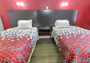 Econo Lodge Airport