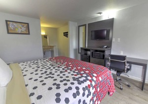 Econo Lodge Airport