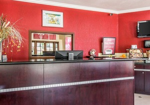 Econo Lodge Inn & Suites Fallbrook Downtown