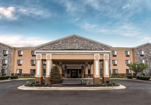 Econo Lodge Inn & Suites Monroe