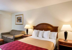 Econo Lodge Inn & Suites