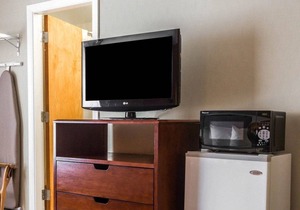 Econo Lodge Lake Region