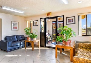 Econo Lodge Norwalk
