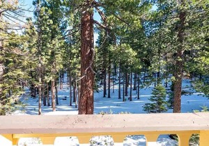 Economical Ski Home with Community Hot Tub and Seasonal Pool Acess!