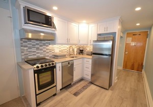 Edgewater House - Ocean Front Units With Spectacular Views!