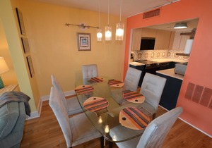 Edgewater House - Ocean Front Units With Spectacular Views!