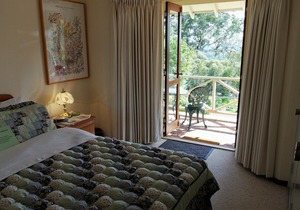 Eleebana Guest House