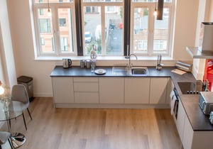 Elegant 1 Bed Duplex APT- West Bromwich