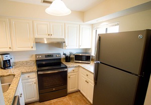 Elegant 2BR Golf View Condo w/Upgraded Kitchen, Patio & King Suite – Relax & Enjoy the Scenery!
