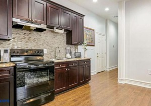 Elegant 4BR Condo in Downtown