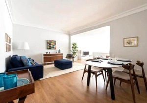 Elegant and bright apartment in Estoril