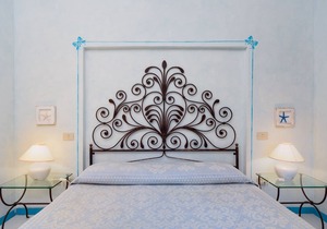 Elegant Apartment Just Minutes from Beach With Ocean View and Private Terrace