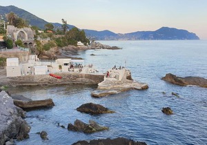 Eleganza in centro a Nervi, a 2 passi dal mare.