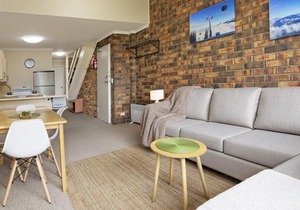 Ellswood 9 in Central Jindabyne