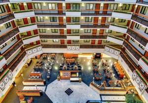 Embassy Suites by Hilton Louisville East