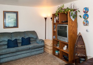 Enjoy an affordable beach getaway for up to 6 guests in Lincoln City, Oregon!