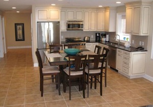 Enjoy your vacation in a luxurious condo at oceanfront Royal Beach Condominiums
